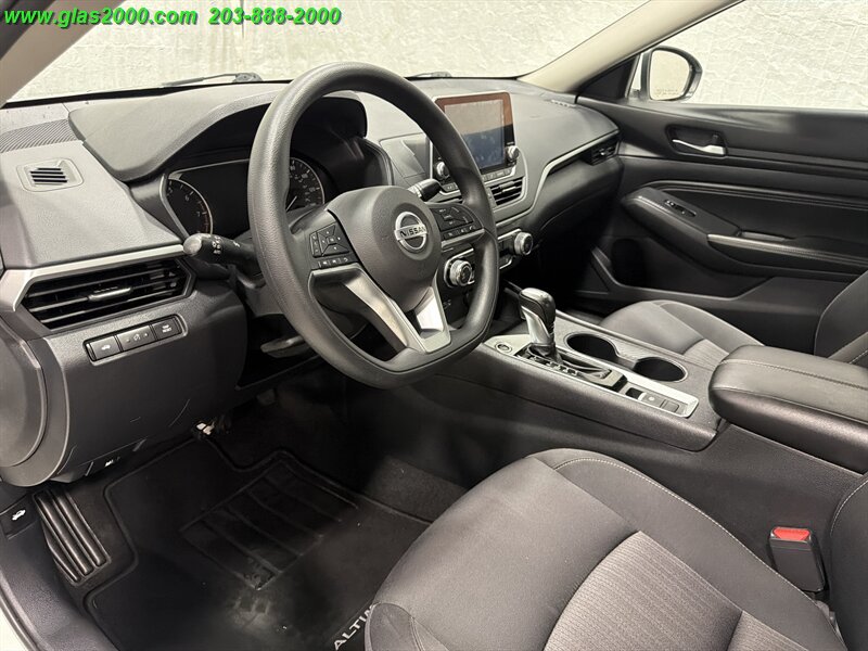 2020 Nissan Altima 2.5 S - Photo 3 - Bethany, CT 06524