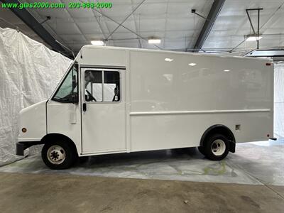 2009 Ford E-Series Van 450   - Photo 3 - Bethany, CT 06524