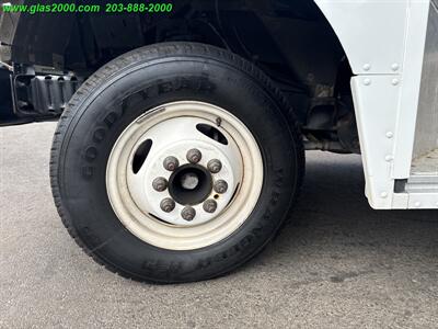 2009 Ford E-Series Van 450   - Photo 20 - Bethany, CT 06524