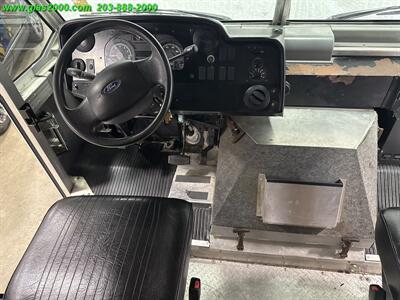 2009 Ford E-Series Van 450   - Photo 11 - Bethany, CT 06524