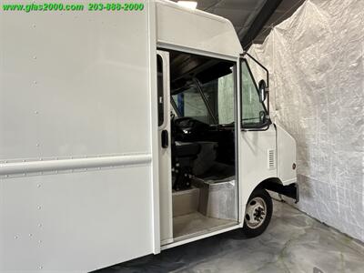 2009 Ford E-Series Van 450   - Photo 16 - Bethany, CT 06524