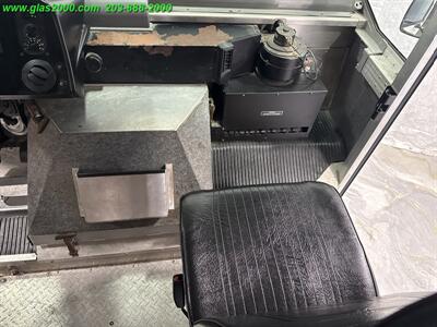 2009 Ford E-Series Van 450   - Photo 12 - Bethany, CT 06524
