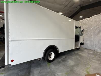 2009 Ford E-Series Van 450   - Photo 17 - Bethany, CT 06524