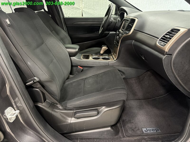 2016 Jeep Grand Cherokee Laredo - Photo 21 - Bethany, CT 06524