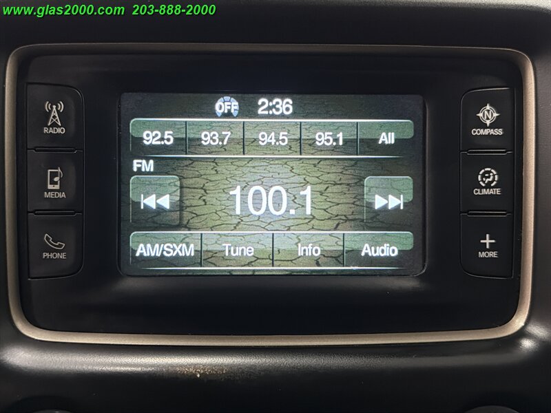 2016 Jeep Grand Cherokee Laredo - Photo 17 - Bethany, CT 06524
