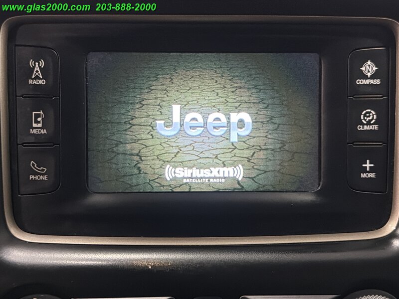 2016 Jeep Grand Cherokee Laredo - Photo 11 - Bethany, CT 06524
