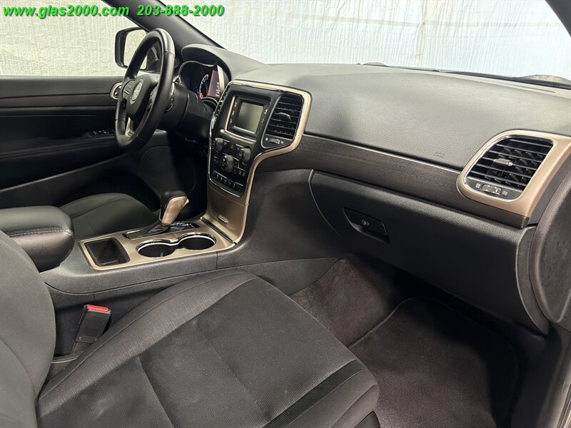 2016 Jeep Grand Cherokee Laredo - Photo 5 - Bethany, CT 06524