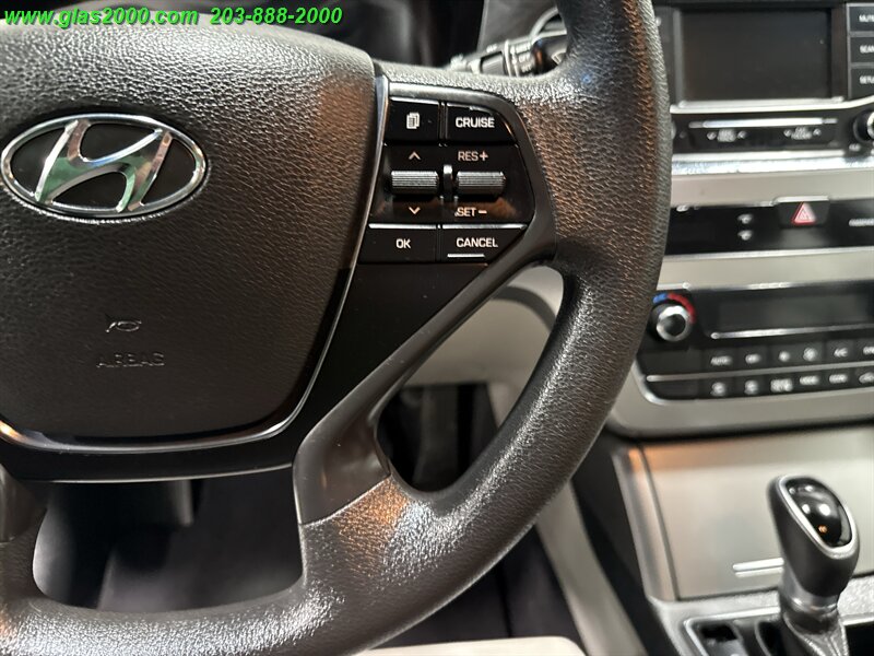 2016 Hyundai SONATA Hybrid SE - Photo 23 - Bethany, CT 06524