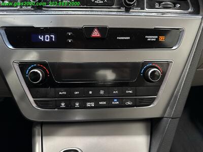 2016 Hyundai SONATA Hybrid SE - Photo 29 - Bethany, CT 06524