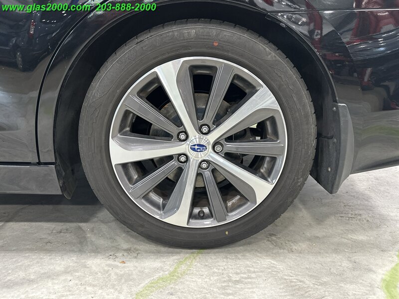 2017 Subaru Legacy 2.5i Limited - Photo 16 - Bethany, CT 06524