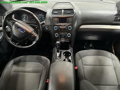 2019 Ford Explorer XLT   - Photo 6 - Bethany, CT 06524