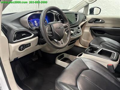 2024 Chrysler Pacifica Touring L - Photo 3 - Bethany, CT 06524