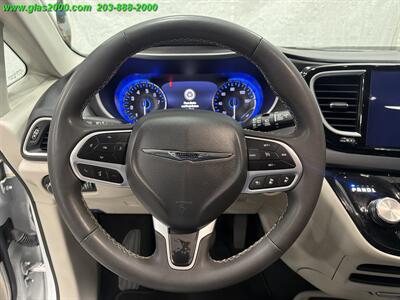 2024 Chrysler Pacifica Touring L - Photo 4 - Bethany, CT 06524