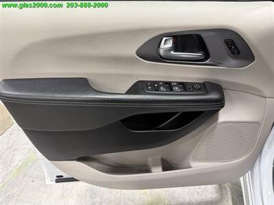 2024 Chrysler Pacifica Touring L - Photo 25 - Bethany, CT 06524
