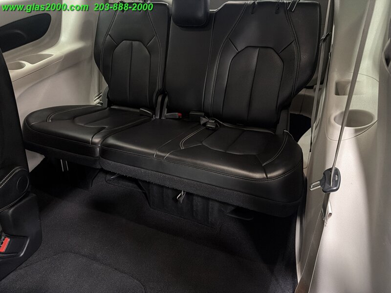2024 Chrysler Pacifica Touring L - Photo 31 - Bethany, CT 06524