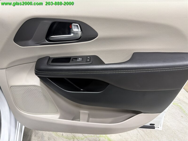 2024 Chrysler Pacifica Touring L - Photo 26 - Bethany, CT 06524