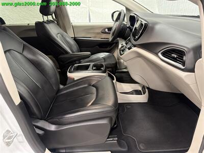 2024 Chrysler Pacifica Touring L - Photo 21 - Bethany, CT 06524