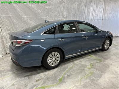 2016 Hyundai Sonata Hybrid SE   - Photo 8 - Bethany, CT 06524