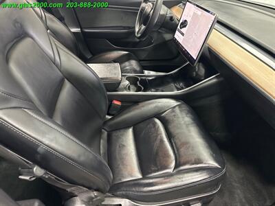 2019 Tesla Model 3 Standard Range Plus  Price reflects $4000.00 Federal EV credit for those who qualify! - Photo 5 - Bethany, CT 06524