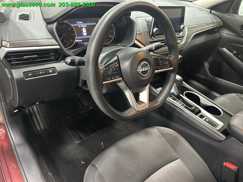 2023 Nissan Altima 2.5 SV - Photo 3 - Bethany, CT 06524