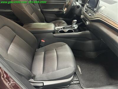 2023 Nissan Altima 2.5 SV - Photo 21 - Bethany, CT 06524
