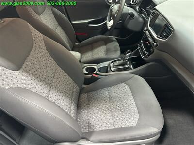 2019 Hyundai IONIQ Blue   - Photo 22 - Bethany, CT 06524