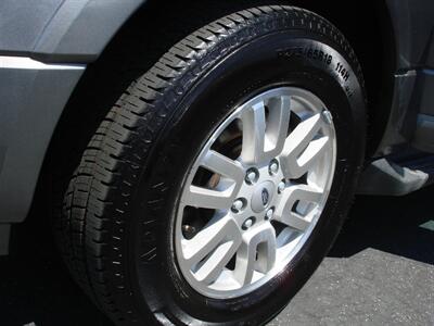 2011 Ford Expedition XLT   - Photo 12 - Santa Cruz, CA 95062
