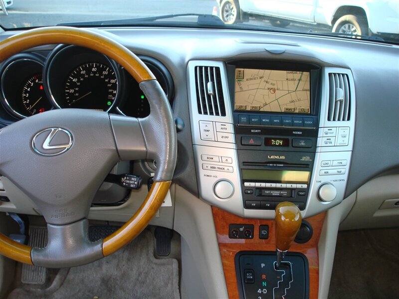 2004 Lexus RX 330 photo 10