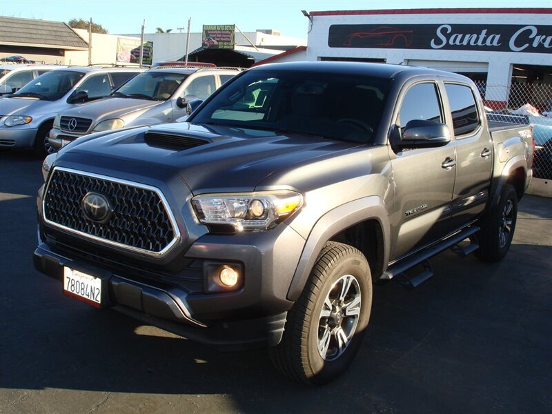 Toyota Tacoma's photo