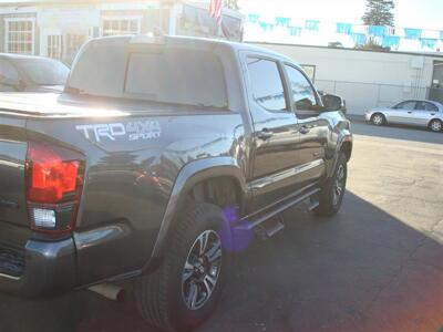 2018 Toyota Tacoma TRD Sport   - Photo 6 - Santa Cruz, CA 95062