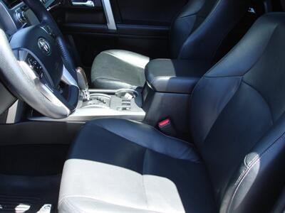 2017 Toyota 4Runner Limited 4 WHEEL DRIVE   - Photo 12 - Santa Cruz, CA 95062