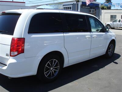 2016 Dodge Grand Caravan SXT   - Photo 4 - Santa Cruz, CA 95062