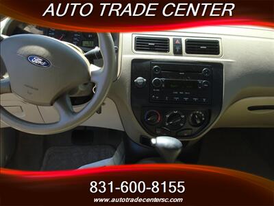 2005 Ford Focus ZX4 SE   - Photo 8 - Santa Cruz, CA 95062