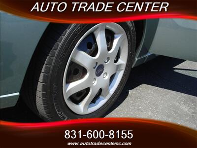 2005 Ford Focus ZX4 SE   - Photo 11 - Santa Cruz, CA 95062