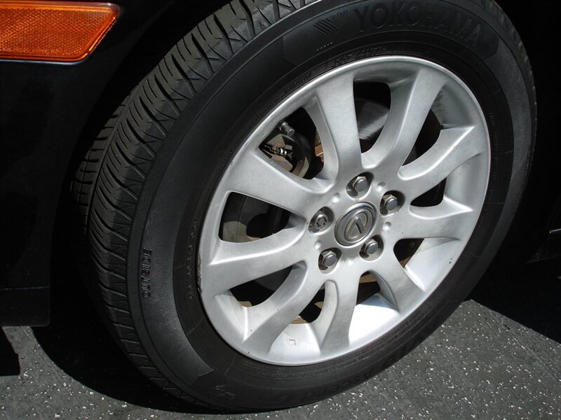 2004 Lexus ES 330 photo 6
