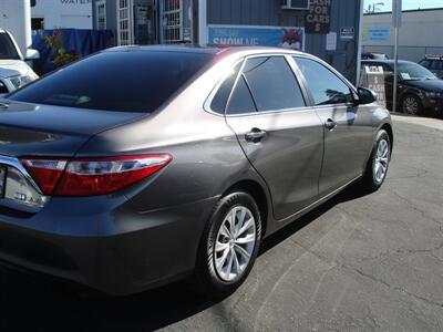 2017 Toyota Camry Hybrid LE   - Photo 4 - Santa Cruz, CA 95062
