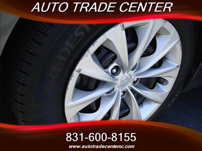 2017 Toyota Camry Hybrid LE   - Photo 12 - Santa Cruz, CA 95062