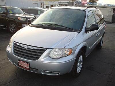 2005 Chrysler Town & Country Touring   - Photo 1 - Santa Cruz, CA 95062