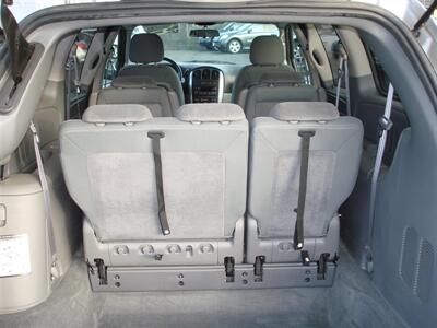 2005 Chrysler Town & Country Touring   - Photo 11 - Santa Cruz, CA 95062