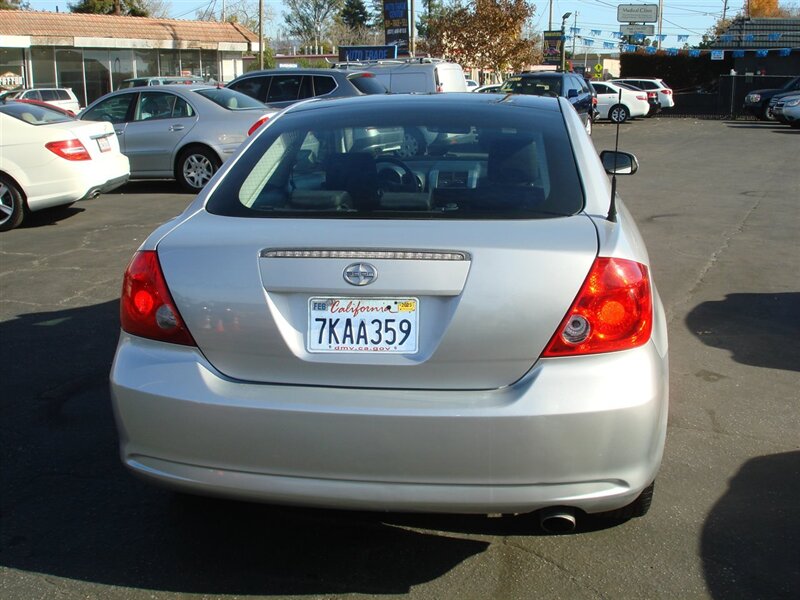 2005 Scion tC Base photo 5