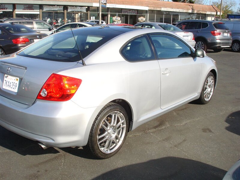 2005 Scion tC Base photo 4