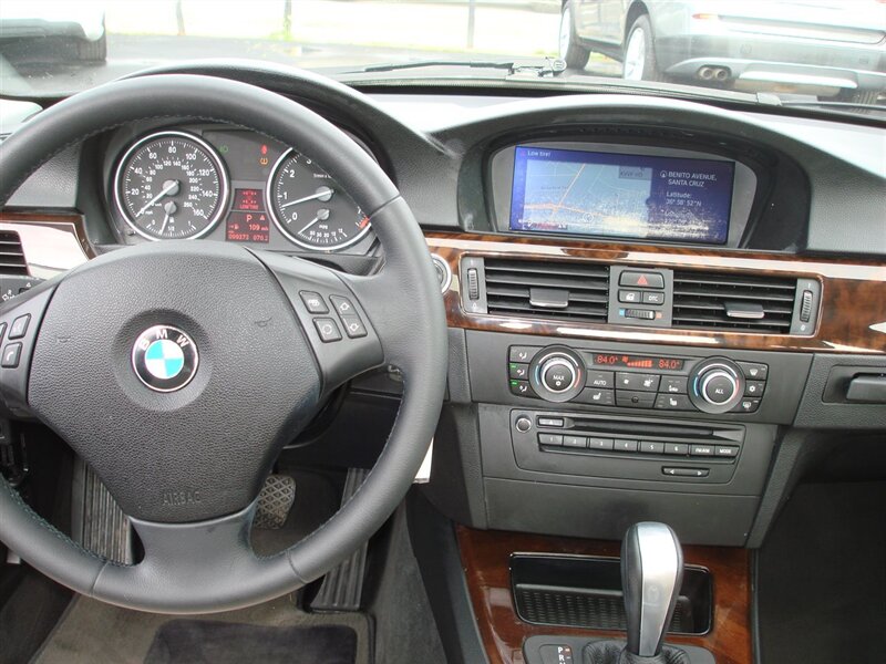 2011 BMW 3 Series 328i photo 8