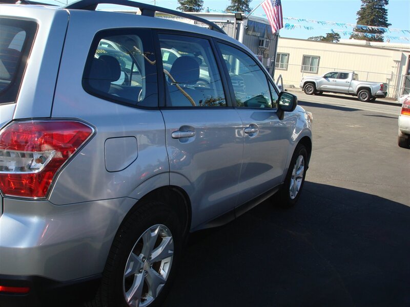 2015 Subaru Forester i photo 4