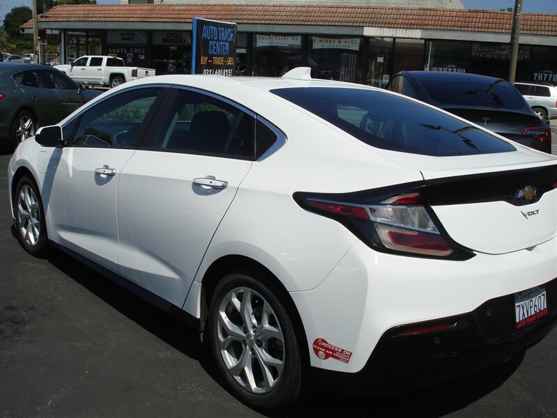 2017 Chevrolet Volt Premier photo 7