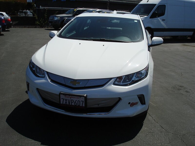 2017 Chevrolet Volt Premier photo 2