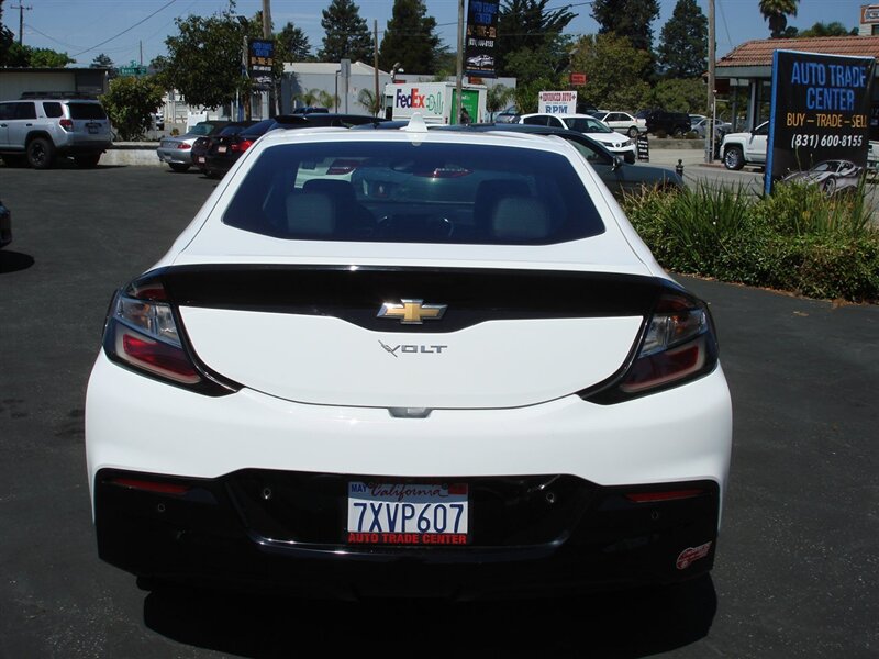 2017 Chevrolet Volt Premier photo 6