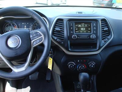 2018 Jeep Cherokee Latitude   - Photo 9 - Santa Cruz, CA 95062