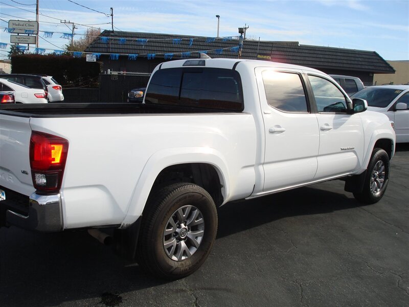 2019 Toyota Tacoma SR5 photo 5