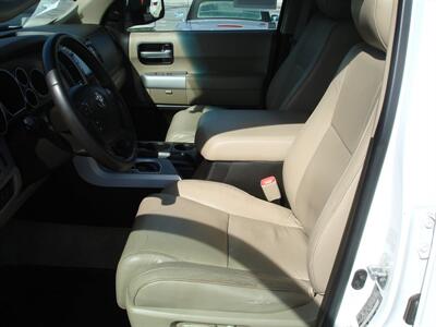 2008 Toyota Sequoia Limited  4 WHEEL DRIVE - Photo 10 - Santa Cruz, CA 95062