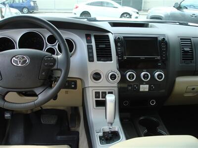 2008 Toyota Sequoia Limited  4 WHEEL DRIVE - Photo 11 - Santa Cruz, CA 95062